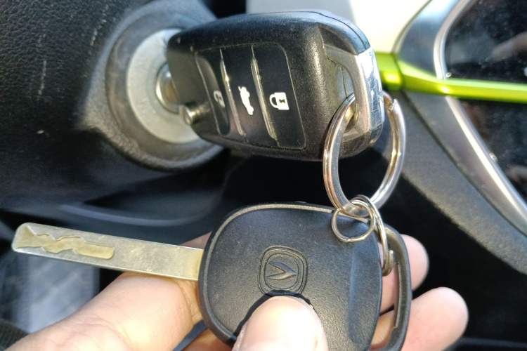 Used Oshan Benni E-Star 2022 Qingxin Edition Colorful Model Lithium Iron Phosphate