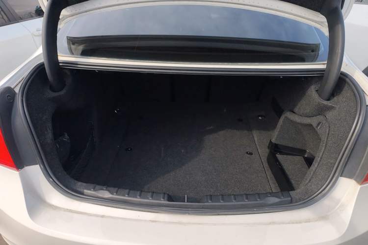 Used BMW 3 Series 2015 320Li Luxury Edition Fashion Model
