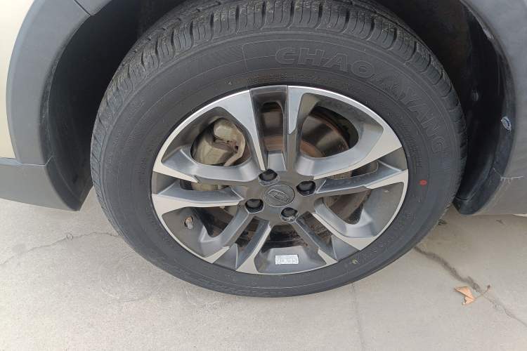 Used Geely Auto Vision X3 2019 Upgraded Model 1.5L Manual Luxury Version
