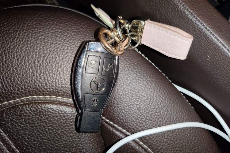 Used Mercedes-Benz GLE 2017 GLE 320 4MATIC Dynamic Model Vehicle Key