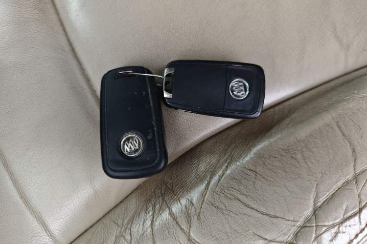 Used Buick GL8 2011 3.0L GT Luxury Business Haoya Edition
