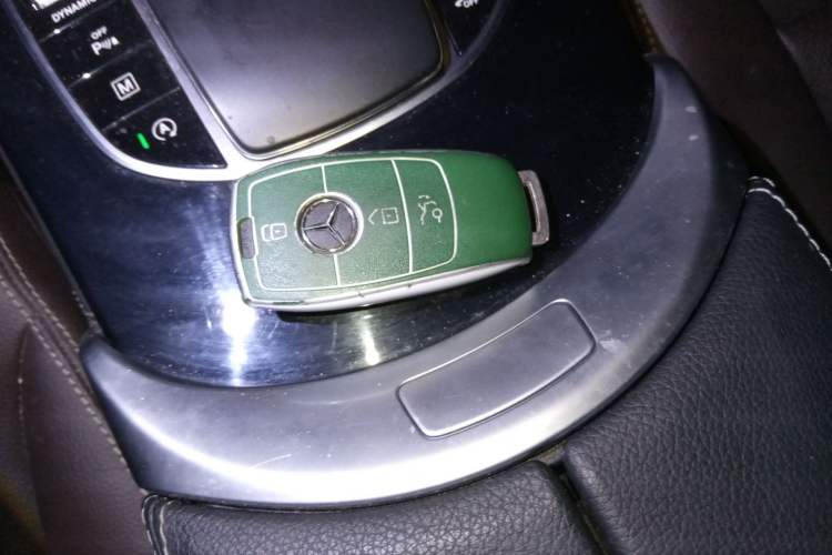 Used Mercedes-Benz GLC 2021 GLC 260 L 4MATIC Dynamic Edition Vehicle Key