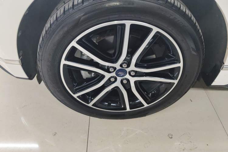 Used Ford Edge 2020 EcoBoost 245 Two-Wheel Drive Titanium 7-Seater
