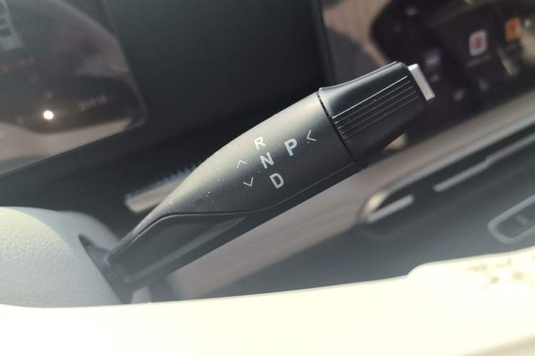 Used VOYAH Dream 2025 EV Four-Wheel Drive Prestige Qiankun Edition