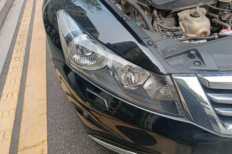 Used Honda Accord 2013 2.0L SE Right Front Headlight