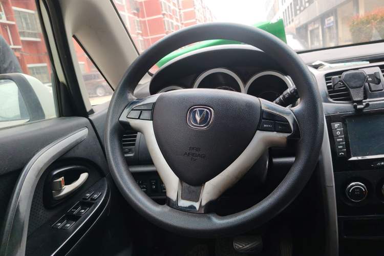 Used CHANGAN CX20 2014 1.4L IMT Sunroof Navigation Version China IV Standard