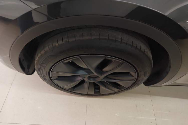 Used Tesla Model Y 2024 Rear-Wheel-Drive Version