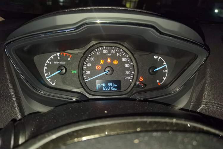 Used Ford Escort 2015 1.5L Automatic Fashion Model
