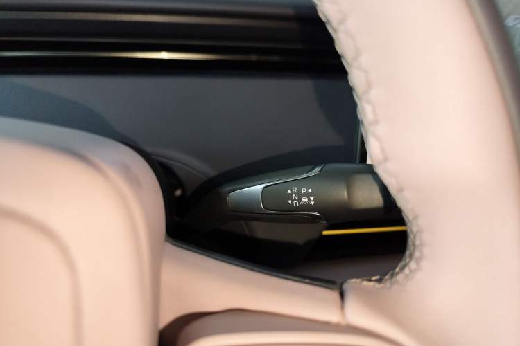 Used Hongqi Tiangong 06 2025 660 4x4 Smart Selection Edition Gear Lever