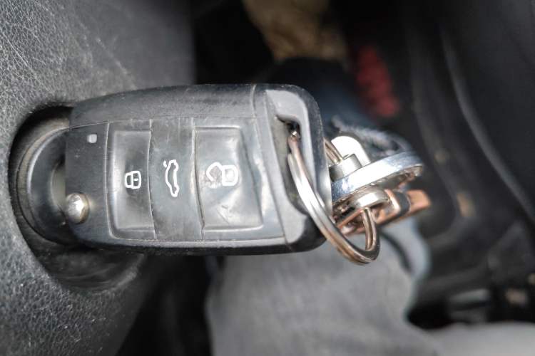 Used Volkswagen Golf Sportsvan 2018 1.6L Automatic Comfort Model Vehicle Key