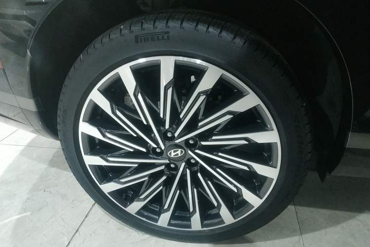 Used Hyundai Santa Fe 2024 2.0T Connoisseur Ultra Exterior 5