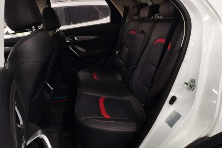 Used Changan CS55 2018 1.5T Automatic Colorful Edition China V Standard
