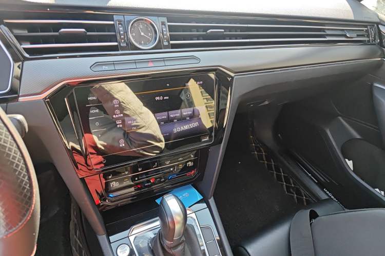 Used Volkswagen Magotan 2020 330TSI DSG Leading Model
