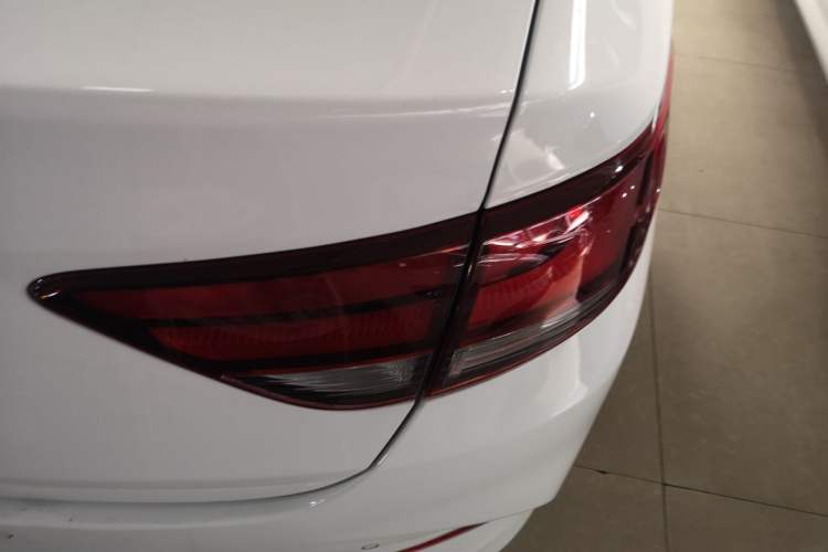 Used Hyundai Celesta 2018 1.6L Automatic GL Enjoyment Edition China VI compliant Exterior 3