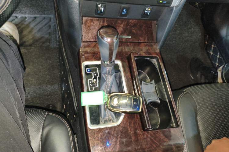 Used Toyota Camry 2016 2.0G 10th Anniversary Leading Edition Gear Lever