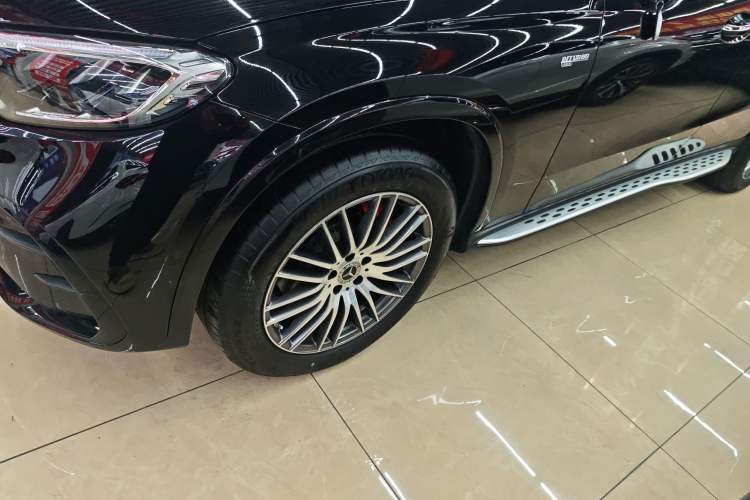 Used Mercedes-Benz GLC 2023 Refreshed GLC 300 L 4MATIC Dynamic Edition 5 Seats Exterior 4