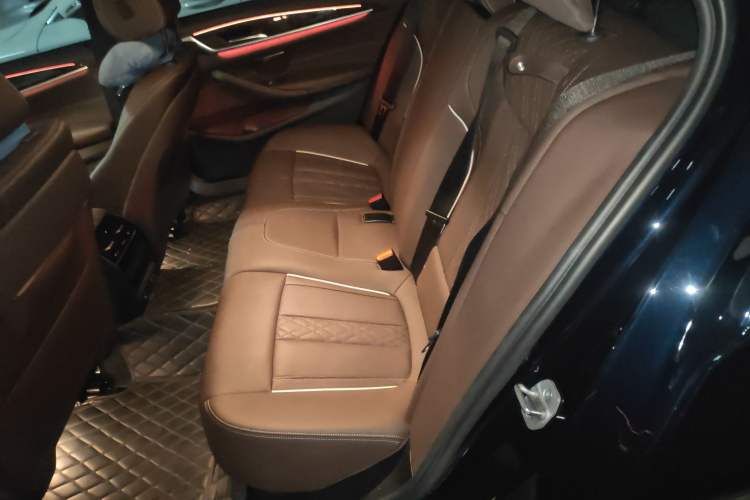 Used BMW 5 Series 2022 Restyled 525Li M Sport Package Left Rear Seat