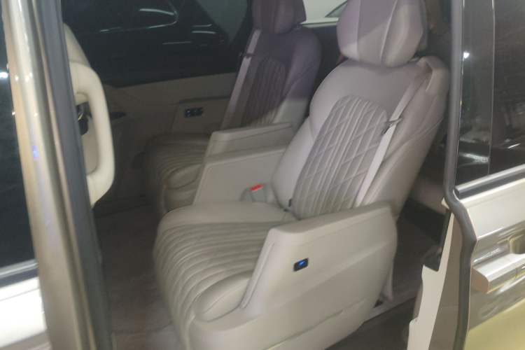 Used Buick GL8 2023 ES Lu Zun Comfort Model
