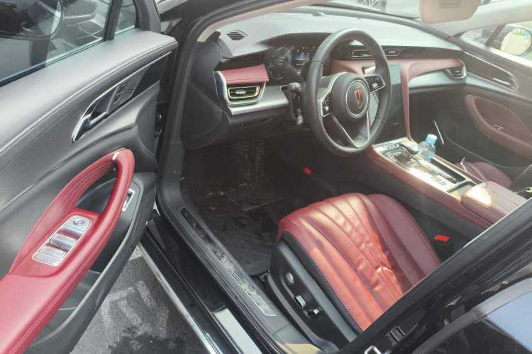 Used Hongqi H5 2024 2.0T Automatic Smart Connect Flagship Edition Driver Seat