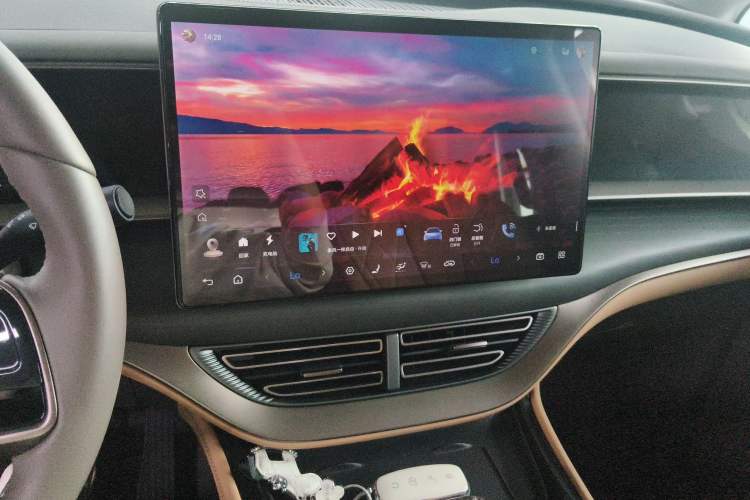 Used Denza D9 2022 DM-i 970 Four-Wheel Drive Prestige Model Audio And AC Panel