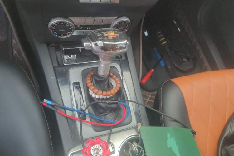 Used Mercedes-Benz GLK-Class 2011 GLK 300 4MATIC Dynamic Model Gear Lever