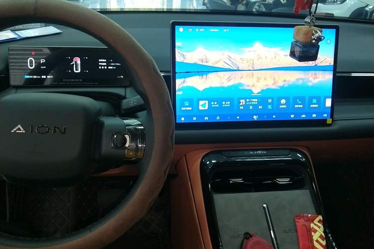 Used AION V 2024 Aion Tyrannosaurus 650 Smart Premium Edition Interior 2