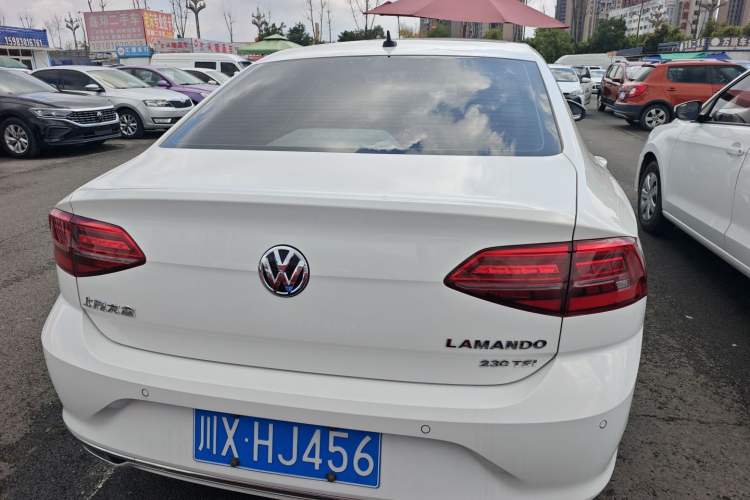 Used Volkswagen Lamando 2021 230TSI DSG Fashion Edition
