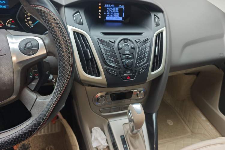 Used Ford Focus 2012 Sedan 1.6L Automatic Fashion Edition