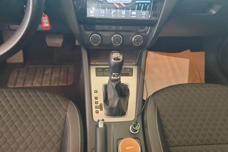 Used Skoda Octavia 2018 TSI230 DSG Luxury Edition