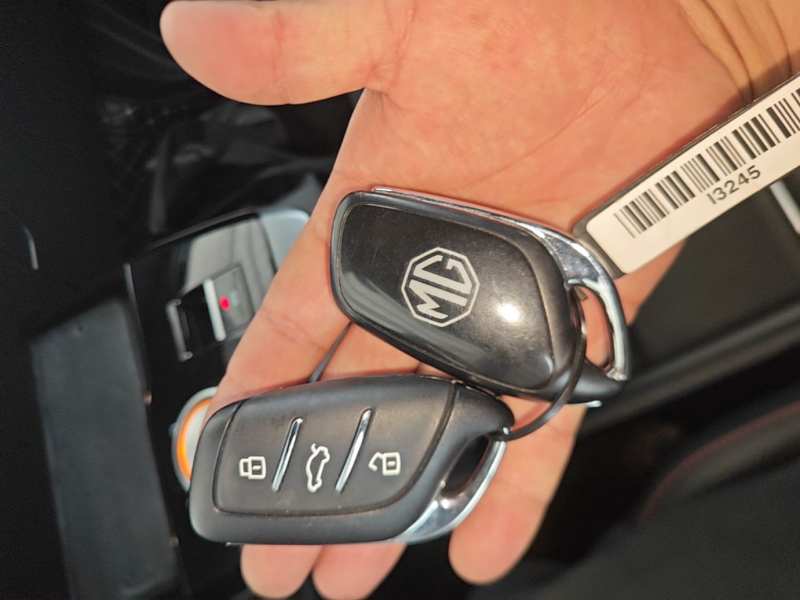 Used MG 4 EV 2022 460 km All-Wheel-Drive Performance Version — 8