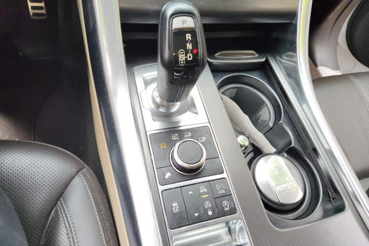 Used Land Rover Range Sport 2015 3.0 SC V6 HSE DYNAMIC Gear Lever