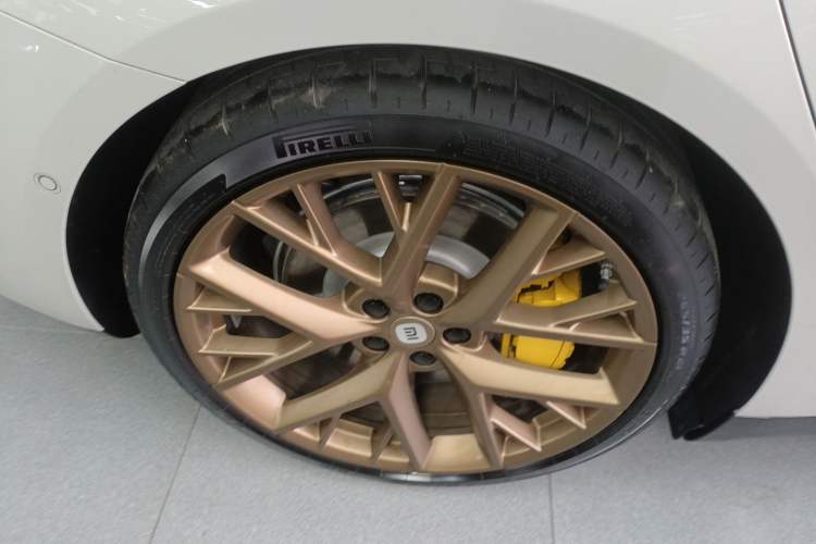 Used Xiaomi Auto SU7 2024 Four-Wheel Drive Ultra-Long Range Advanced Intelligent Driving Max Edition