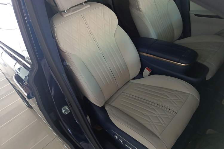 Used Buick GL8 2022 Avenir Avia Four-Seat Prestige Edition