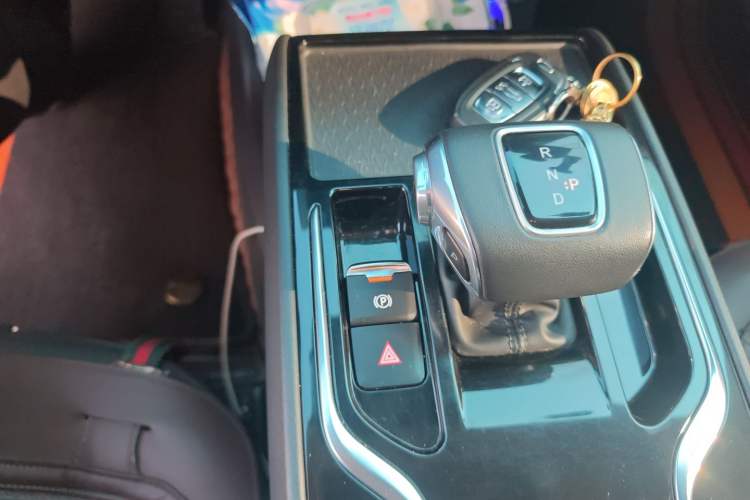 Used Hongqi E-QM5 2022 431 km Charge & Enjoy Edition