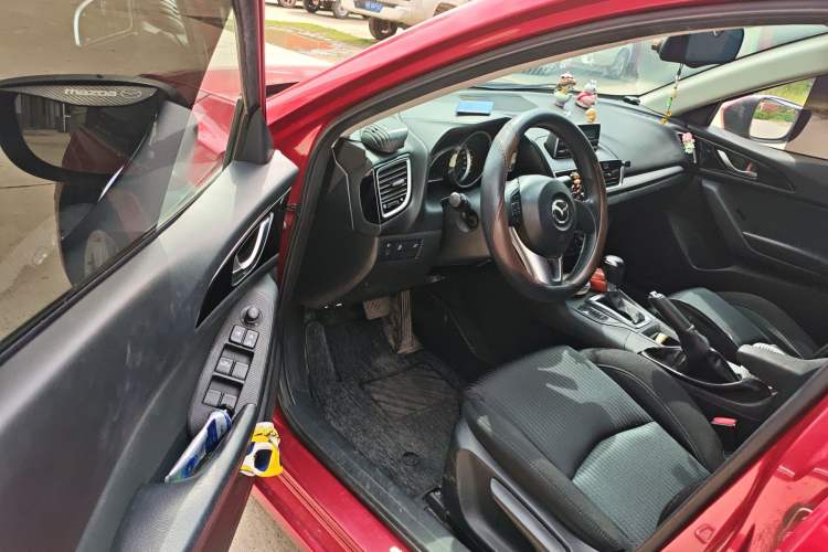 Used Mazda 3 Axela 2016 Sedan 1.5L Automatic Comfort Model Driver Seat