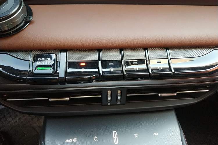 Used Lincoln Z 2024 2.0T Two-Wheel Drive Luxury Hybrid Version Gear Lever