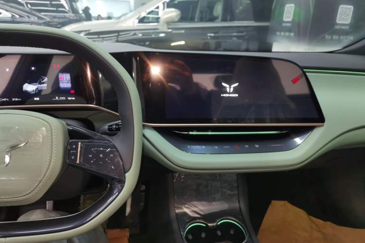 Used Hongqi EH7 2024 640 Pro+ All-Wheel Drive Audio And AC Panel