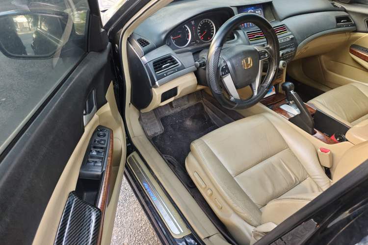 Used Honda Accord 2011 2.0L EX