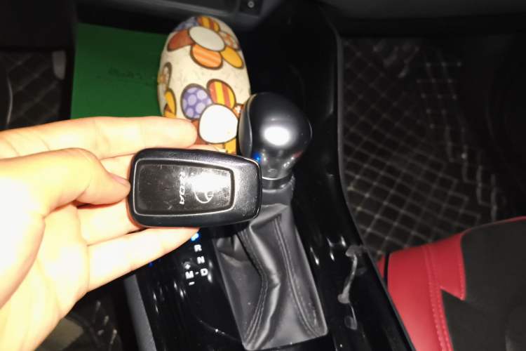 Used Toyota IZOA 2018 2.0L Yichi Edition China V Standard