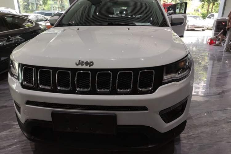 Used Jeep Compass 2017 200T Automatic Family Edition
