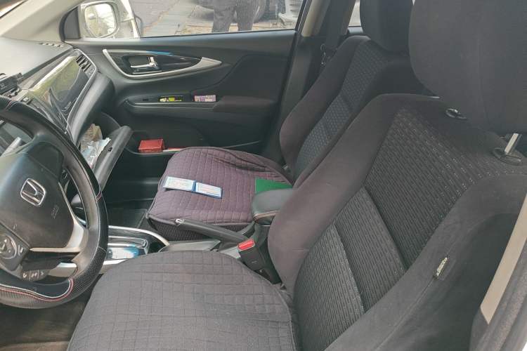 Used Honda Crider 2013 1.8L automatic luxury edition Left Front Seat