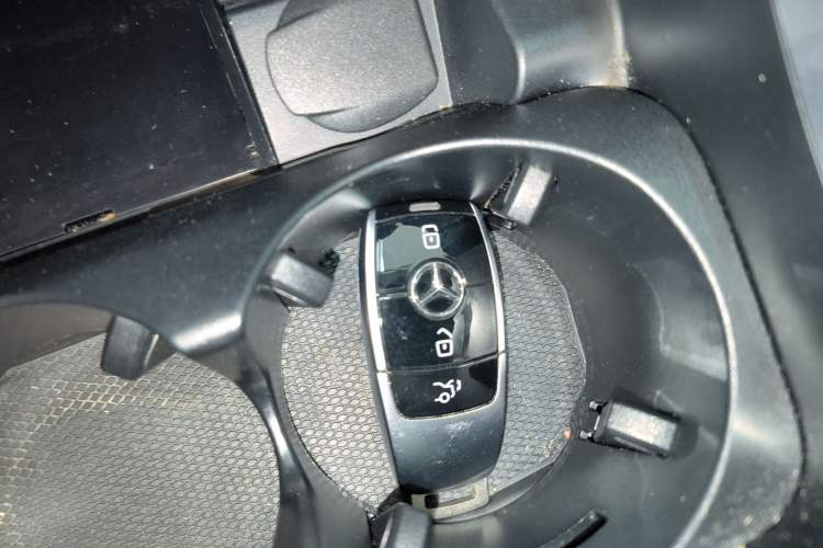 Used Mercedes-Benz E-Class New Energy 2023 E 350 e L Plug-in Hybrid Sedan
