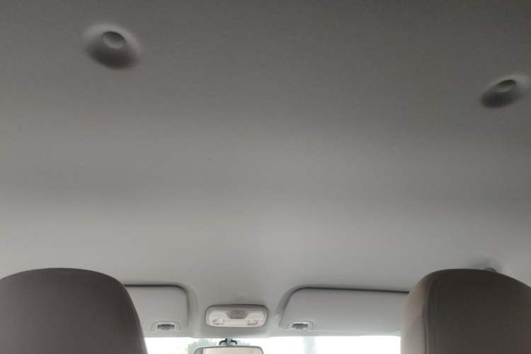 Used Chery QQ Ice Cream 2024 Edition Youth Version 205km Sundae Headliner