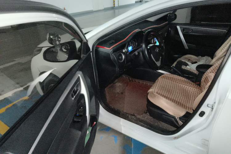 Used Toyota Levin 2017 Revised 185T CVT Elite Edition China V Standard Driver Seat