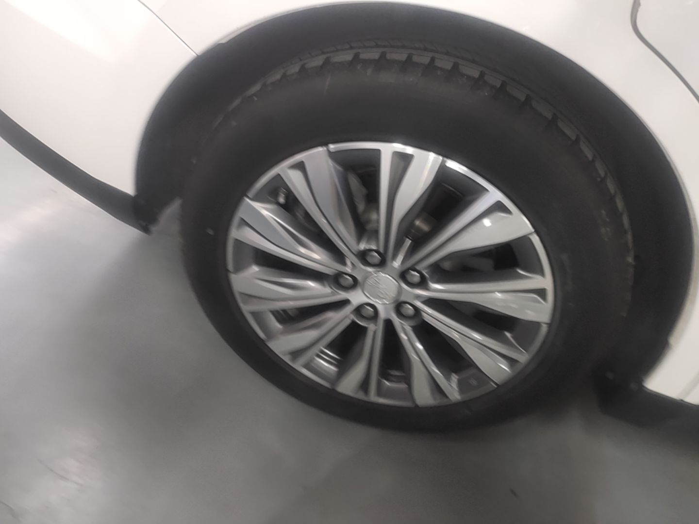 Hongqi E-QM5 2024 450km Range Commuter Version — снимка 11