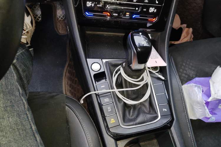 Used Volkswagen Sagitar 2021 280TSI DSG Luxury Smart Connectivity Edition
