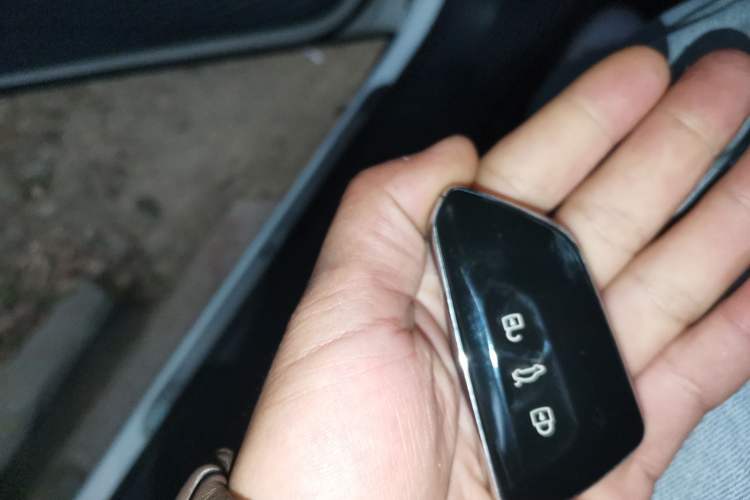 Used Volkswagen ID.4 CROZZ 2022 Long-Range Lite PRO Edition Vehicle Key