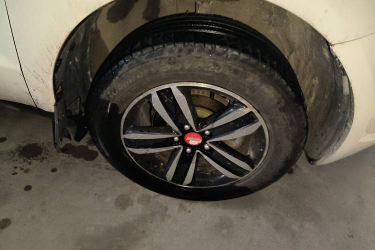 Used Geely Auto GX7 2015 Classic Edition 1.8L Manual Urban Model China IV