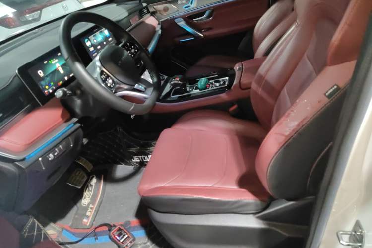 Used JETOUR X70 PLUS 2023 1.6T DCT Stronger PLUS 5-seater