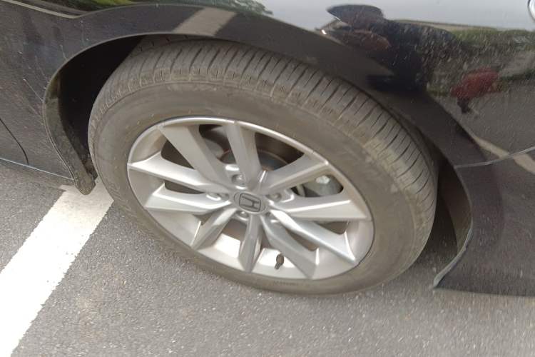 Used Honda Accord 2022 260TURBO Luxury Edition Right Front Wheel Hub